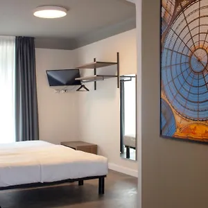 ** Hotel 22 Marzo Włochy